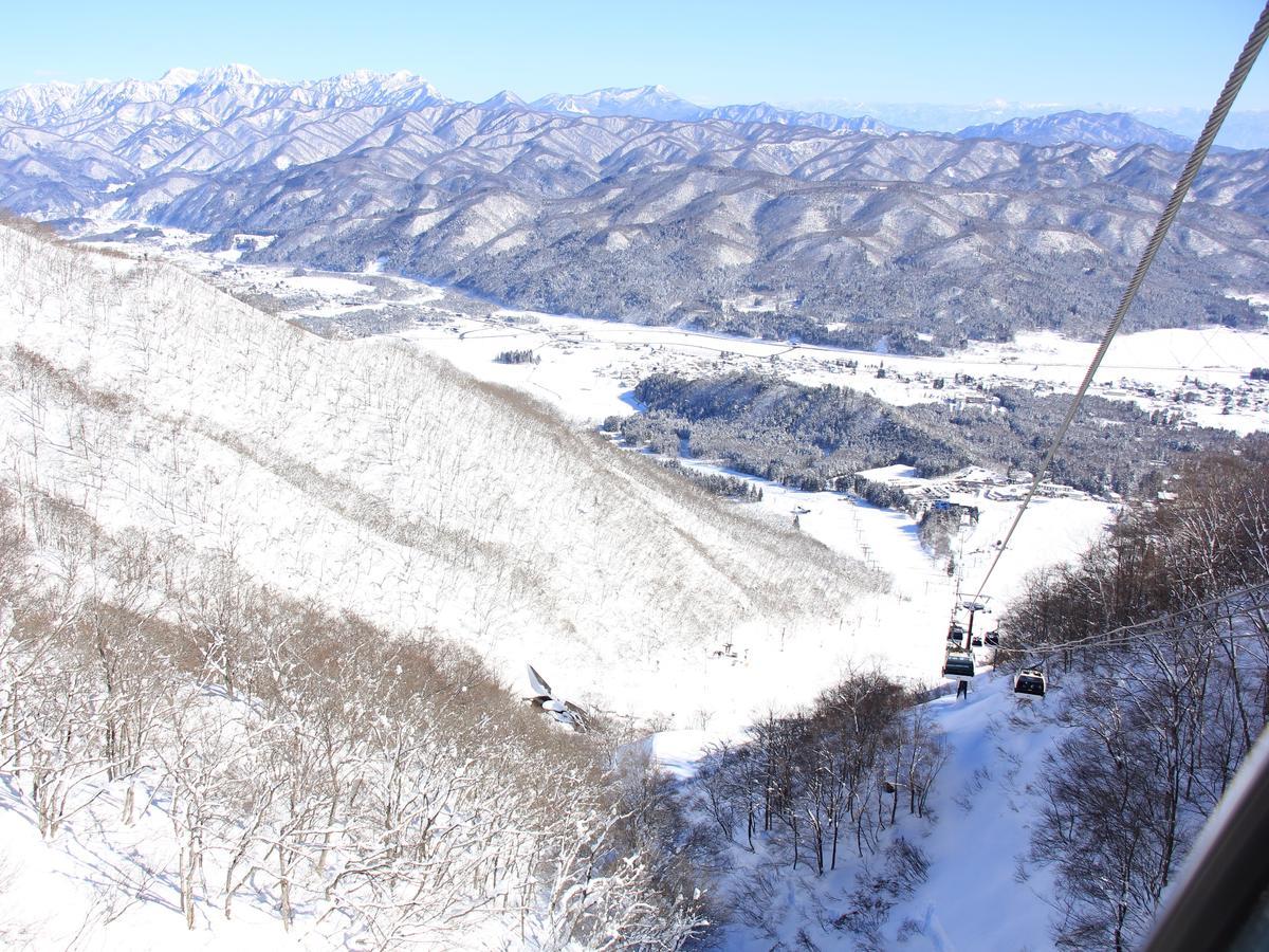 Hakuba Tsugaike Sunrise Tanne Hotel Otari Екстериор снимка